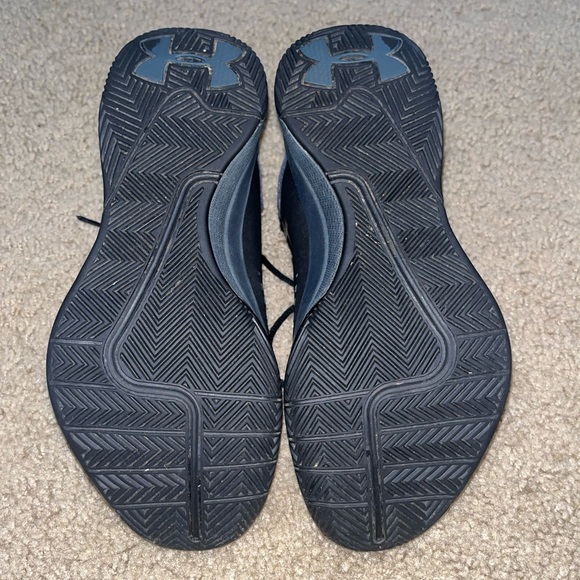 Boys 7Y black under armor basketball shoes - Picture 4 of 7